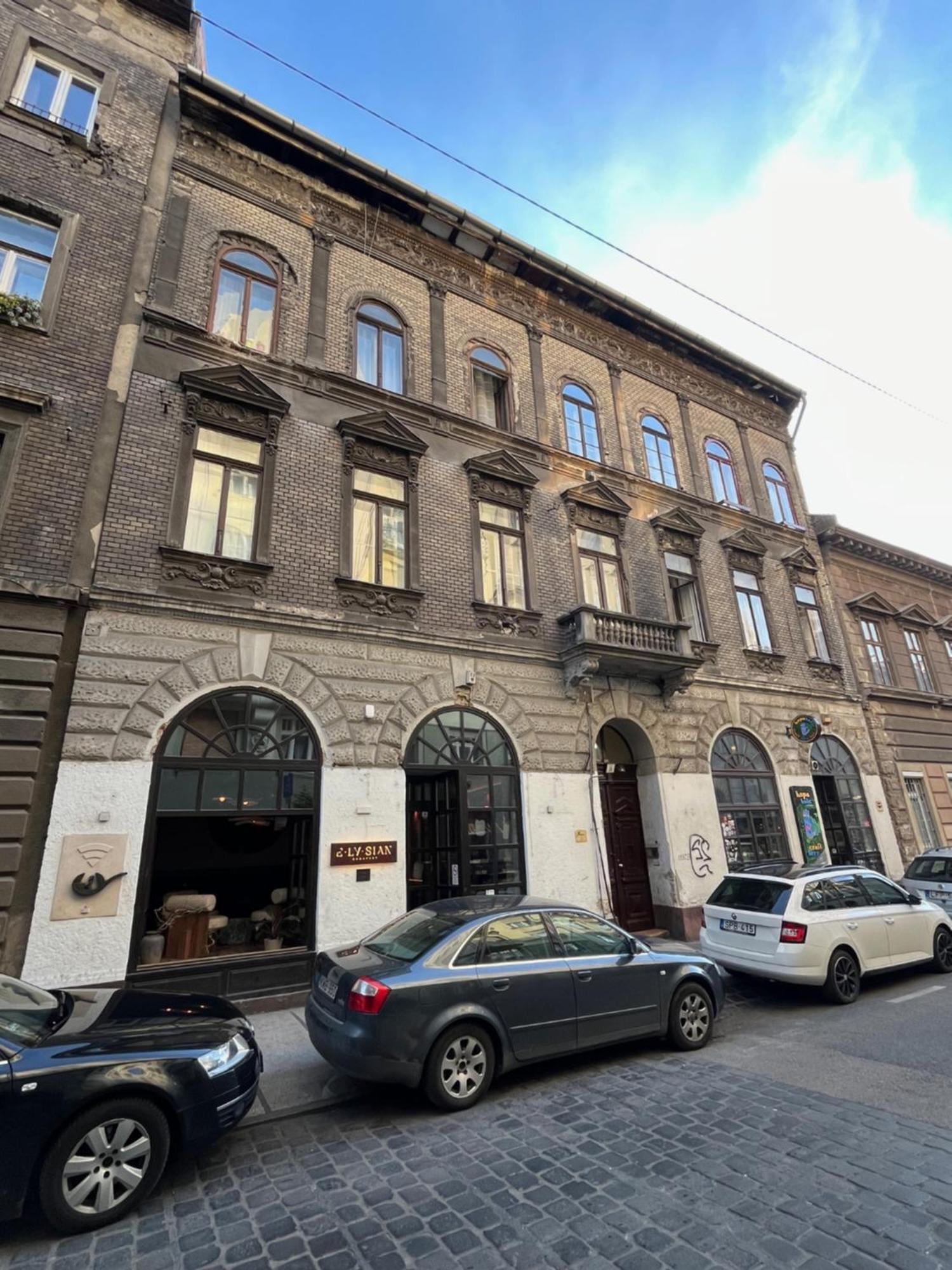 Budapest Center Luaran gambar